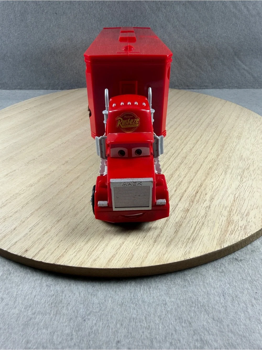 Disney/Pixar Cars 3 Traveling Mack vehicle and play set